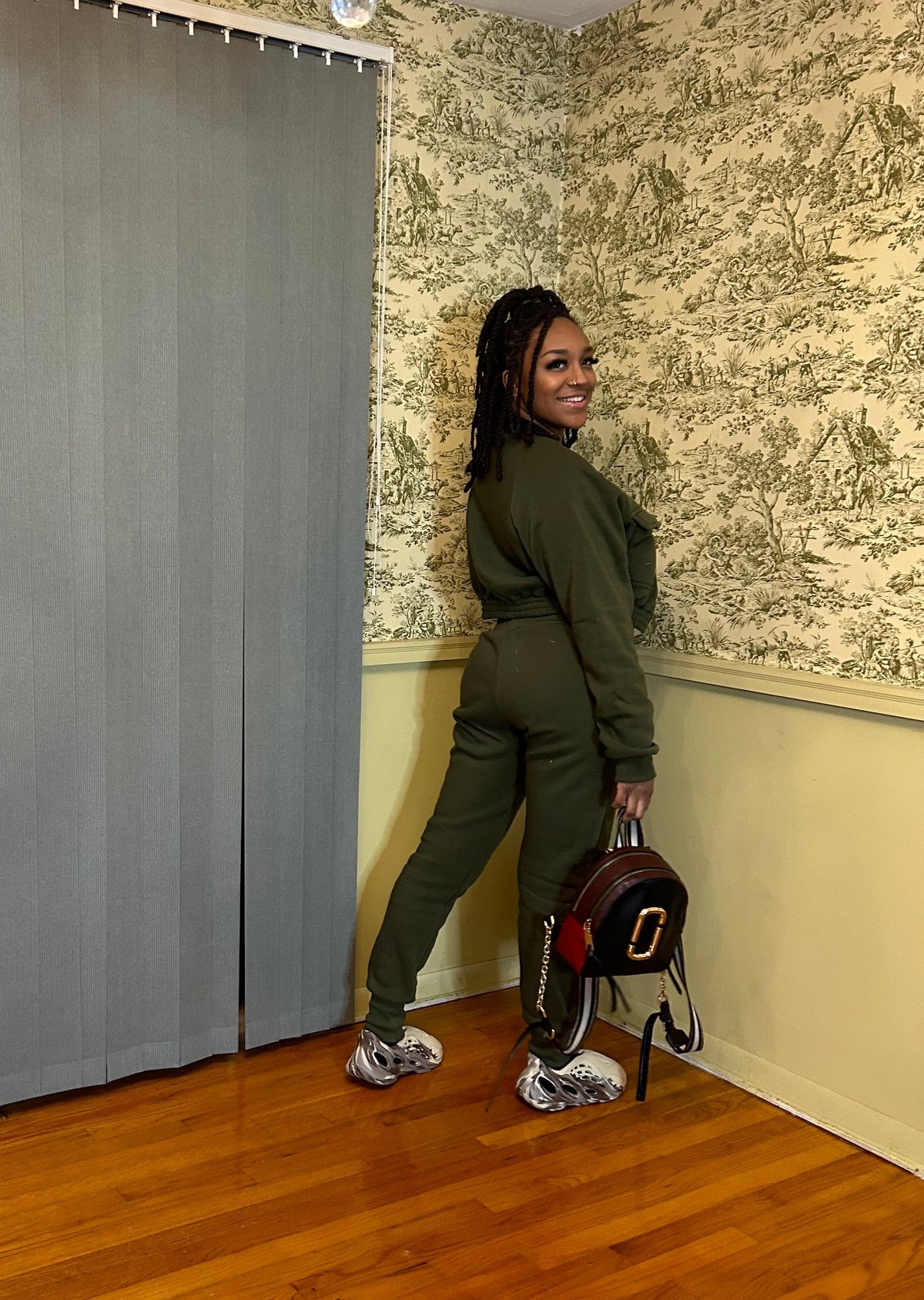 Olive sweats
